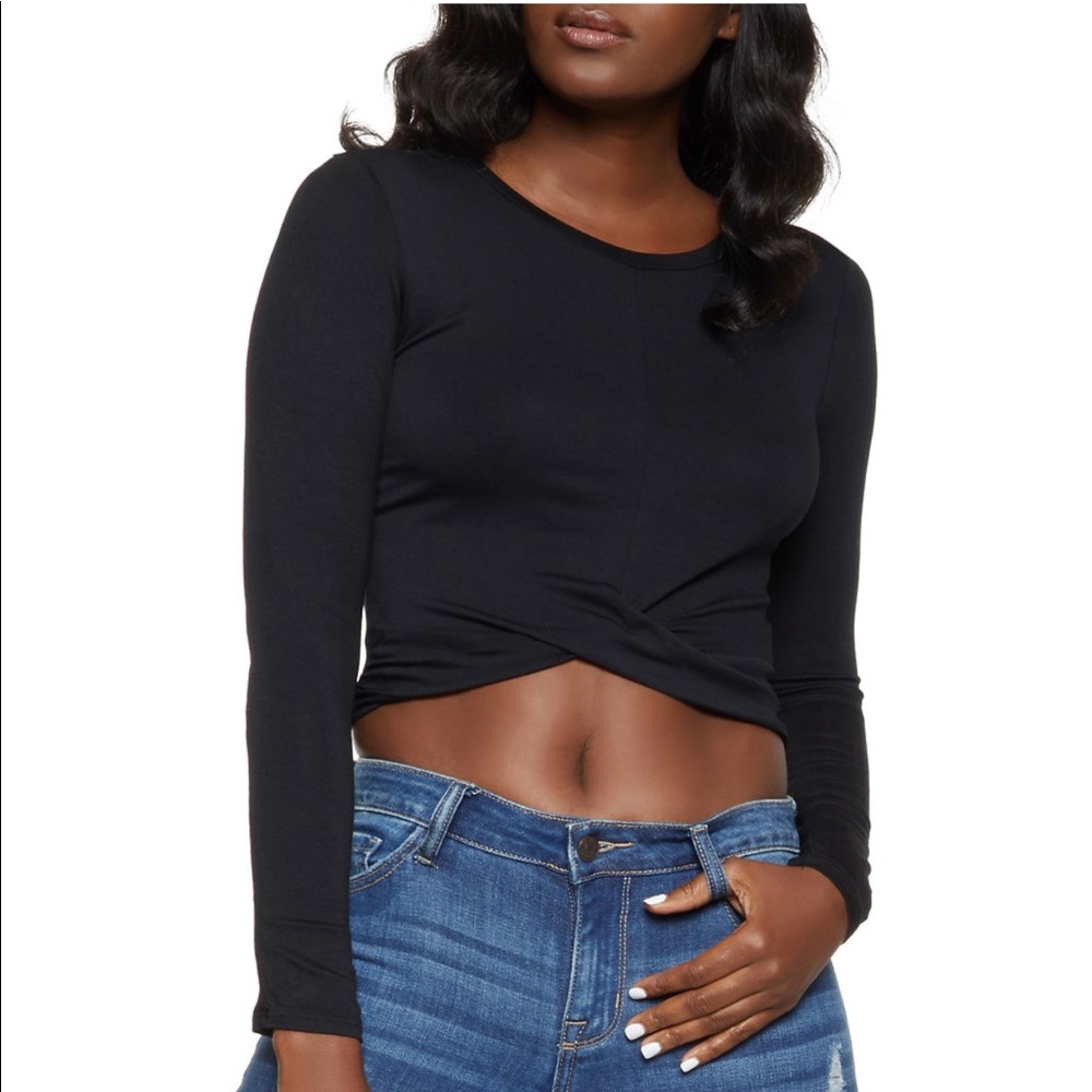 NWOT Twist front crop top